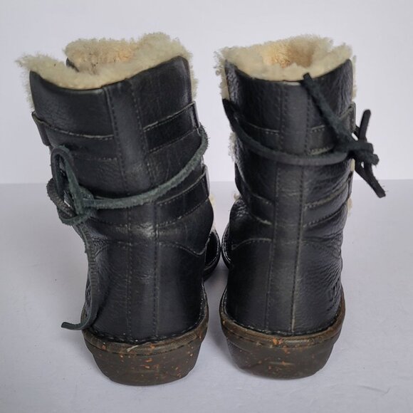 UGG Caspia Women's Leather Cozy Sheepskin Lining Ankle Boots. Size 10 - Picture 6 of 13